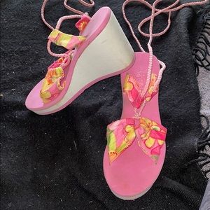 Pink tropical braided tie up wedge sandals size 6